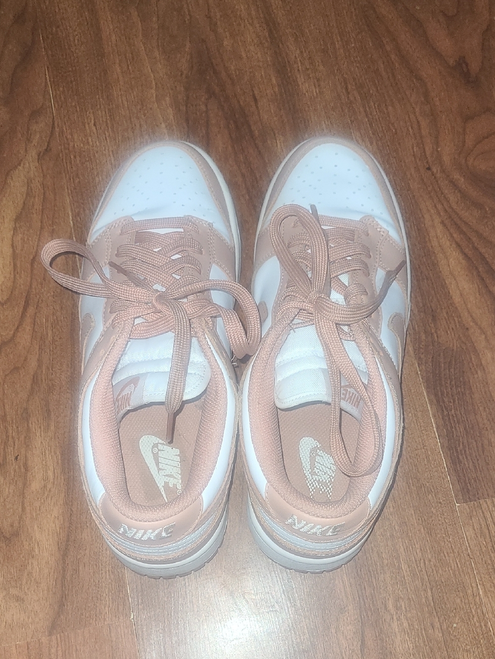 Nike Low-Top Sneakers in White and Blush Pink Size 9